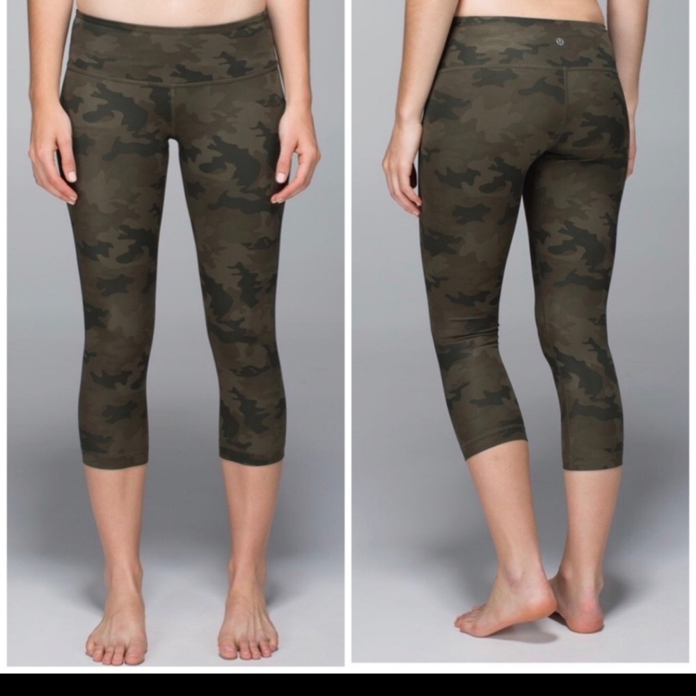 Retired Lululemon Savasana Camo size 4/2